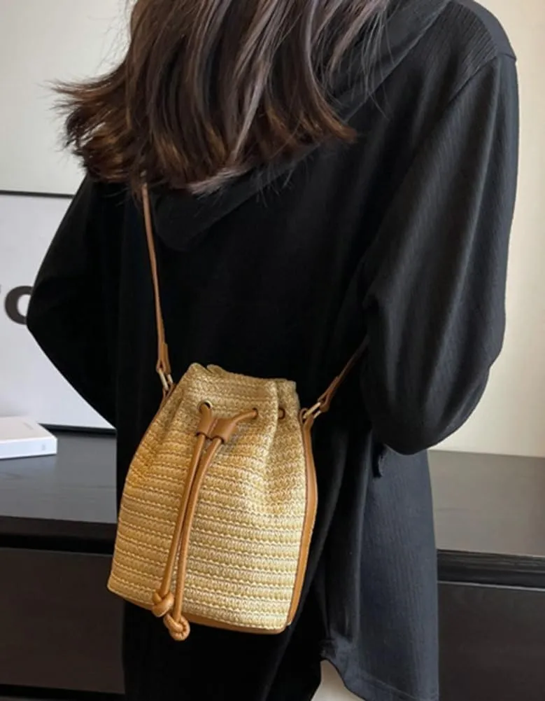 Bucket Bag for Women Woven Straw Shoulder Crossbody Bag 2025 Summer Chic Hobo Handbag Clutch Purse