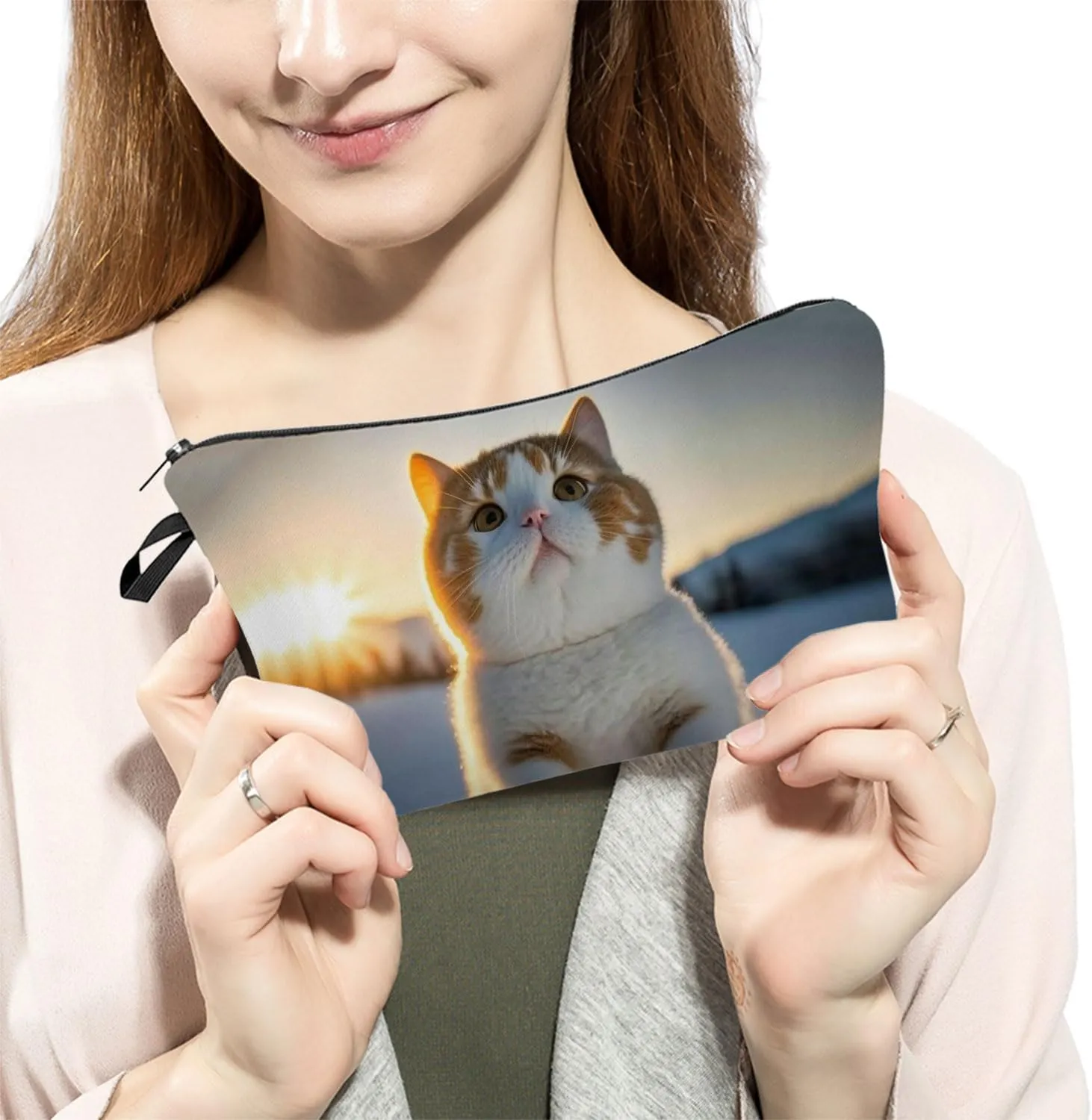 Chubby Cat Makeup Bag Kitten Organizer Zipper Pouch Cat In The Snow Cosmetic Bag Adorable Kitty Present for Cat Lovers Cat Mom Women Friends