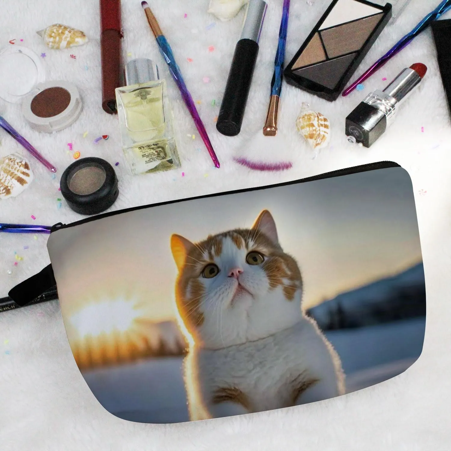 Chubby Cat Makeup Bag Kitten Organizer Zipper Pouch Cat In The Snow Cosmetic Bag Adorable Kitty Present for Cat Lovers Cat Mom Women Friends