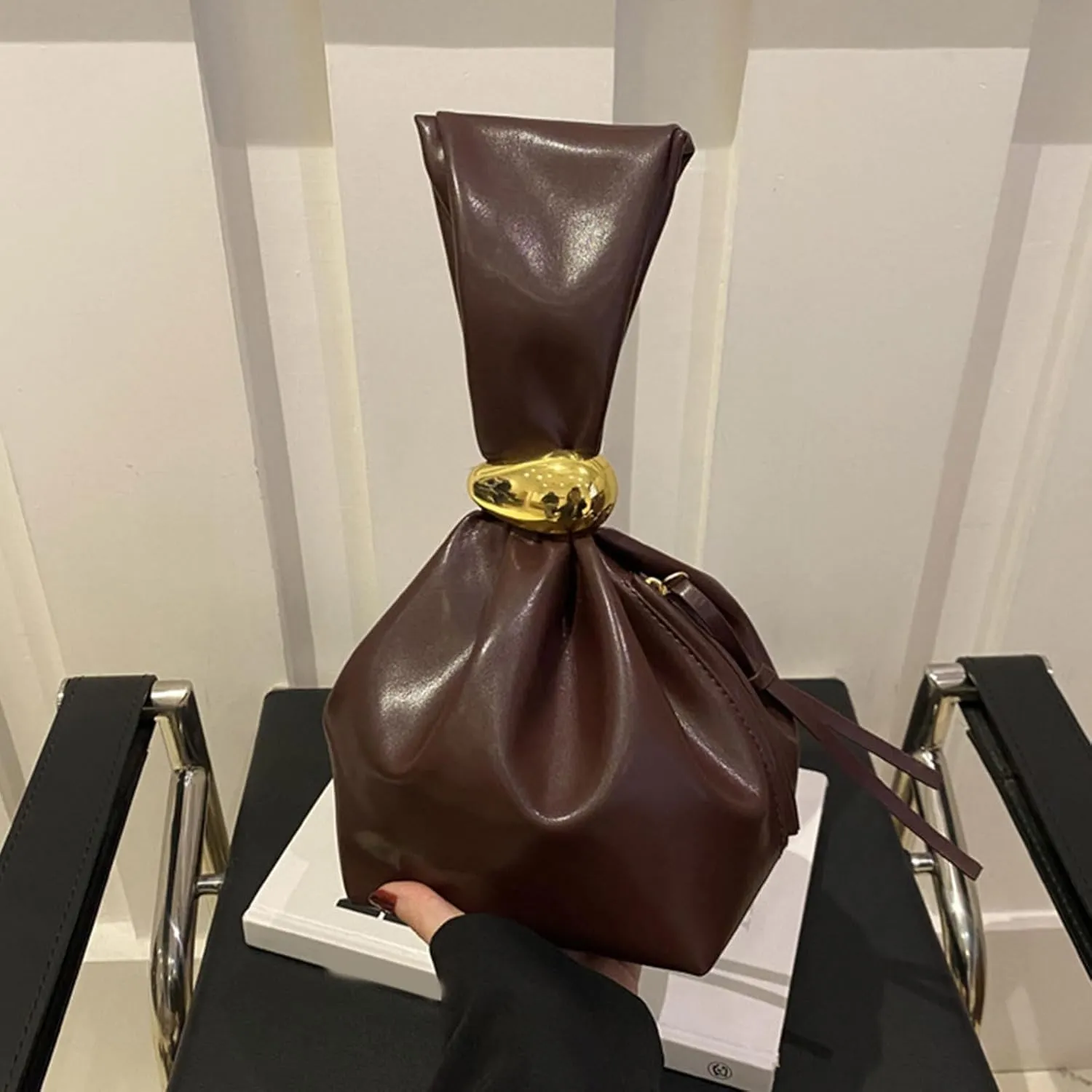 Pleated Bucket Bag for Women Elegant PU Leather Handbag Casual Evening Purse Top Handle Bag with Spacious Interior