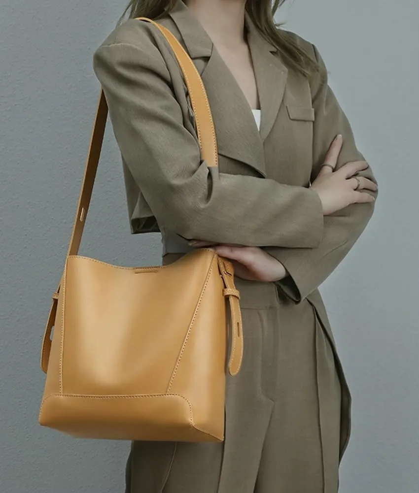 Vegan Leather Bucket Bags for Women Stylish Crossbody Bags Travel Tote Shoulder Bag Large Handbag Purse